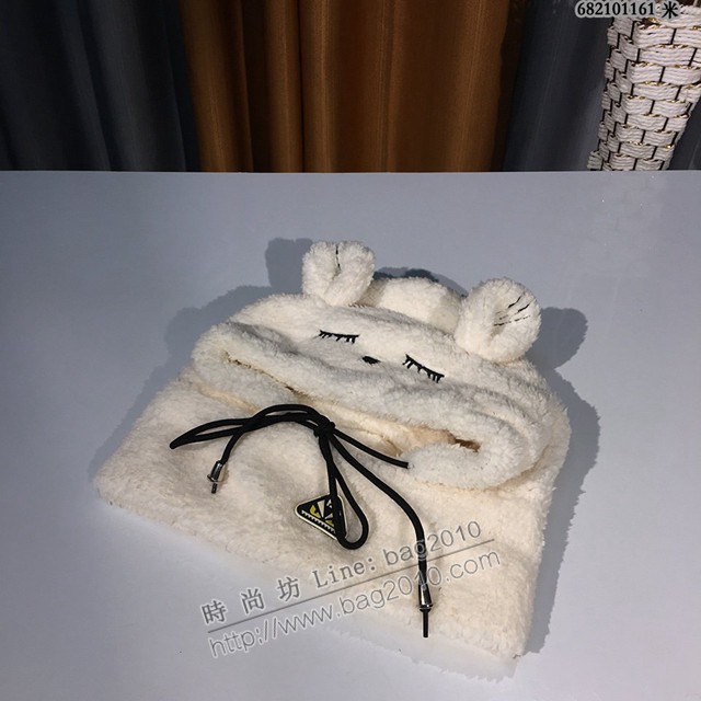 FENDI女秋冬季羊羔毛圍脖 芬迪2021最新款一體護耳保暖帽  mmj1620